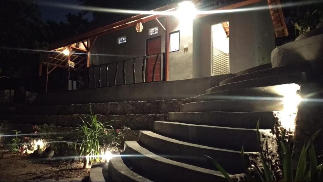 Vina Bungalow Toyapakeh 외부 사진
